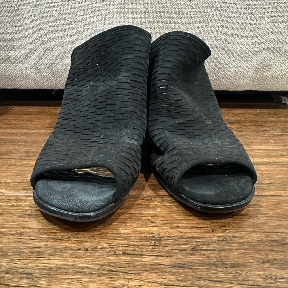 Nurture Elegant Black Women's Peep-Toe Shoes size 8 - Picture 3 of 6